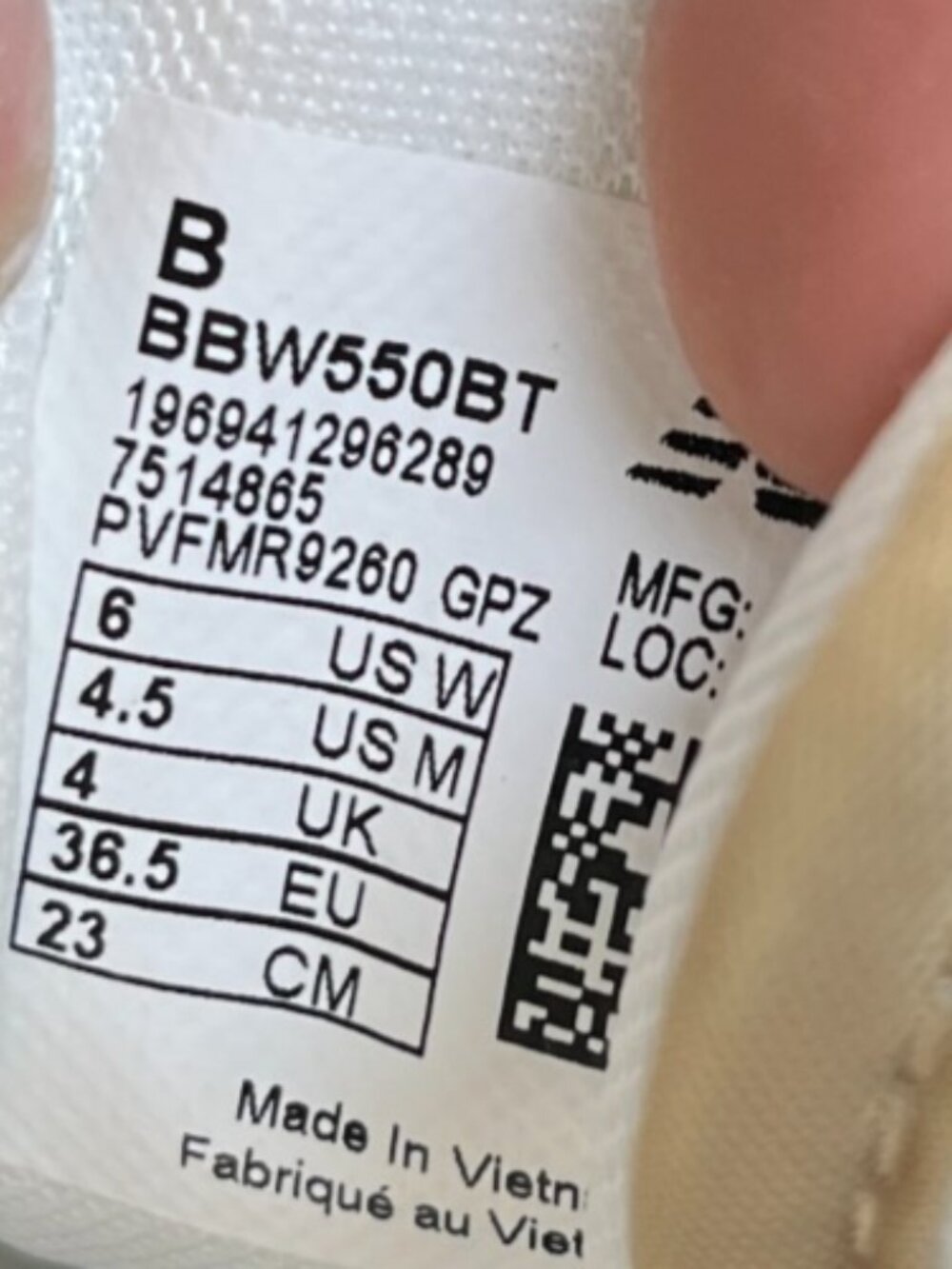 New Balance 550 Sneakers White with Beige Accents - Picture 9 of 10